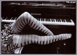 Con medias y a lo loco!