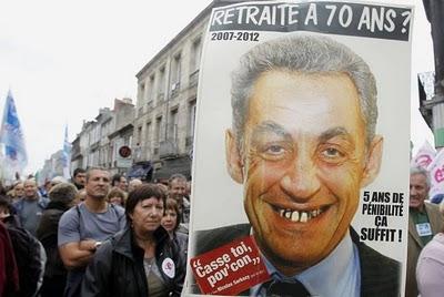 Los franceses acorralan a Sarkozy.