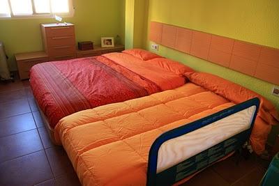 Reorganizando la habitación.