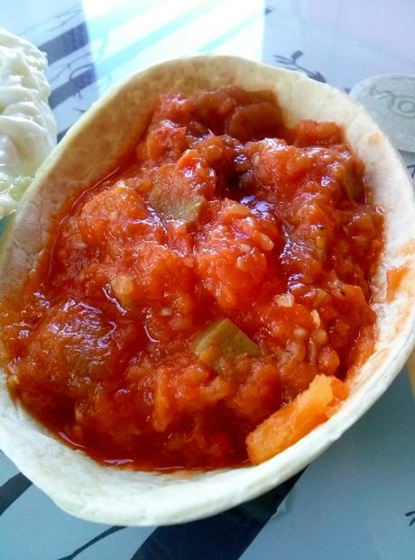 Barquitas con Pisto y Huevo Frito