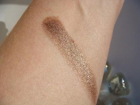 Colour Tattoo 24H de Maybelline New York on and the on bronze