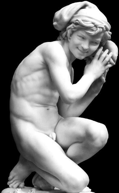 Imagen de la obra Niño cogiendo una caracola de Carpeaux