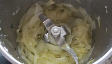 Pechugas en salsa de cebolla