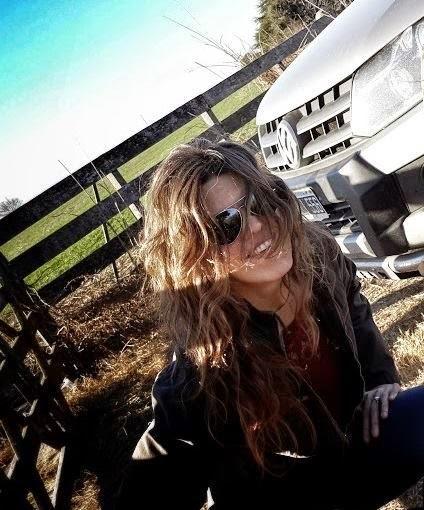 Carina Sedevich (25): Escribió Dickinson (a):