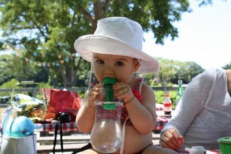 ¿Cuándo se puede empezar a dar agua a los bebés? Sed en los bebés