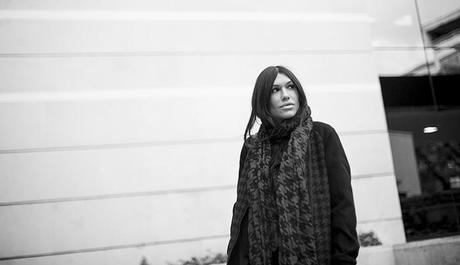 street style barbara crespo houndstooth pattern c&a coat it shoes black and red outfit blog de moda fashion blogger street style barbara crespo houndstooth pattern c&a coat it shoes black and red outfit blog de moda fashion blogger