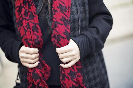 street style barbara crespo houndstooth pattern c&a coat it shoes black and red outfit blog de moda fashion blogger street style barbara crespo houndstooth pattern c&a coat it shoes black and red outfit blog de moda fashion blogger
