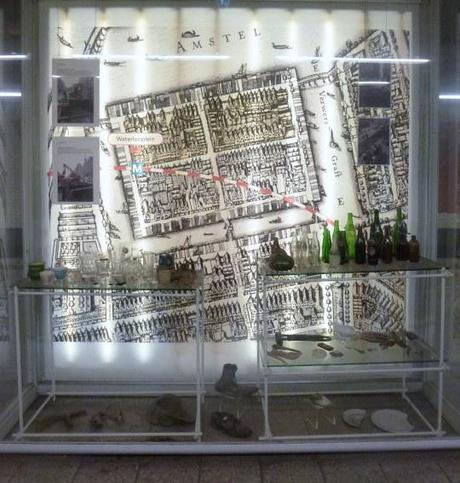 No volveré a un Zoo ni a seguir a unos orientales en el Barrio Rojo: Día 3 Amsterdam Boca de metro Waterlooplain