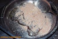 REVUELTO DE GUISANTES CON LANGOSTINOS, GELATINA DE JAMÓN SERRANO Y CRUJIENTE DE GAMBAS