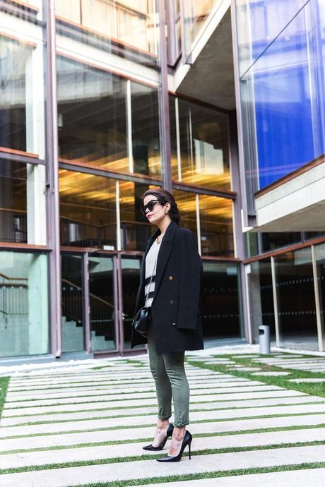 Jennyfer-Khaki_Jeans-Striped_Dress-Blue_Coat-Purificacion_Garcia_Bag-Outfit-Street_Style-25