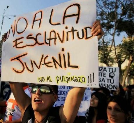 En Cañete: JÓVENES SE ORGANIZAN CONTRA NUEVO RÉGIMEN LABORAL…
