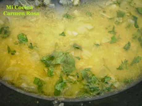 MACARRONES CON BERBERECHOS EN SALSA VERDE