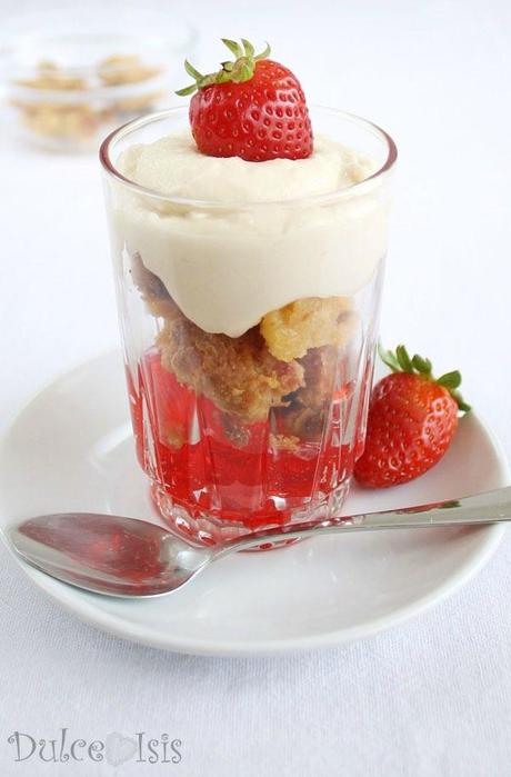 Trifle de Panetón y Fresas