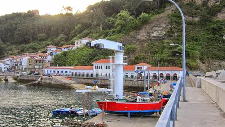 El precioso pueblo costero de Tazones, en Asturias