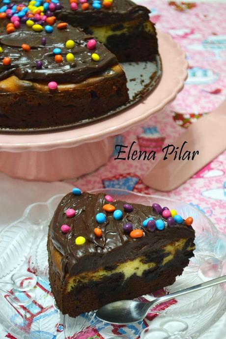 Cheescake de Oreo con base de brownie para celebrar que el blog cumple ¡¡¡4 añazos!!!