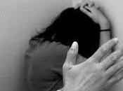 italiana muestra reacción varios niños violencia género.