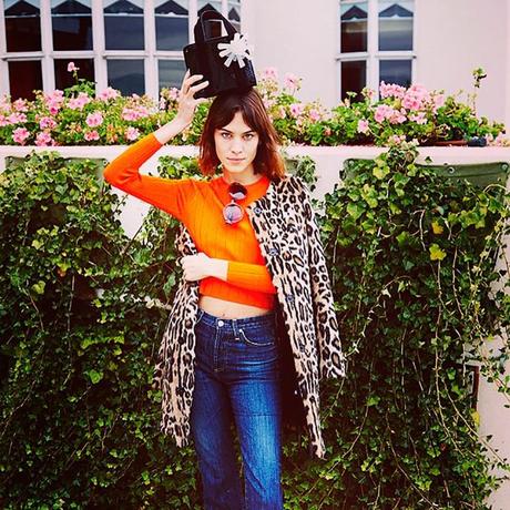 Alexa_Chung-AG_Jeans-Collection-Editorial-Inspiration-Blue_Denim-16