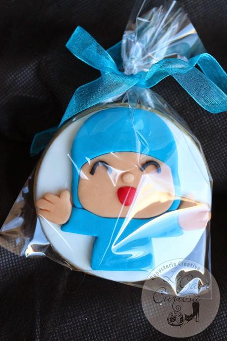 GALLETAS FONDANT POCOYO Y MICKEY