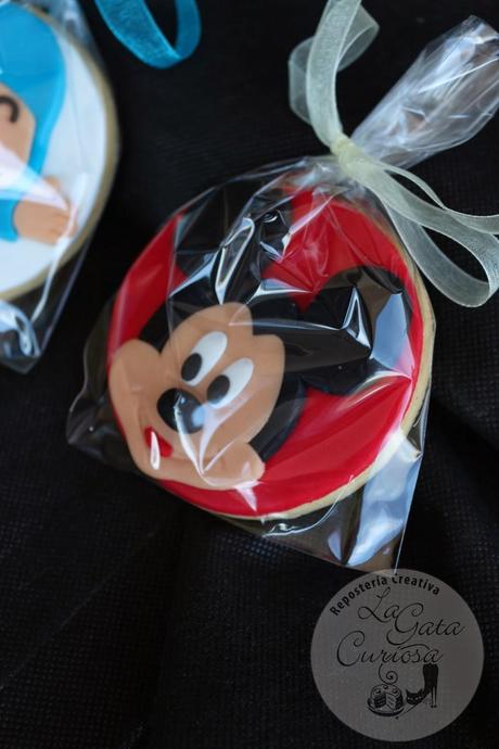 GALLETAS FONDANT POCOYO Y MICKEY
