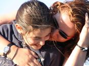 adolescentes muestras cariño