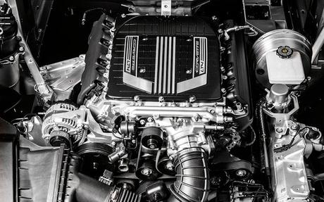 Chevrolet-Corvette_Z06-2015-el-motor