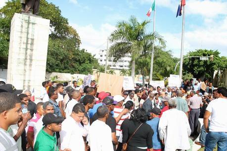 Con perico ripiao van a Palacio a pedir 4 más a Danilo. Con perico ripiao van a Palacio a pedir 4 más a Danilo.