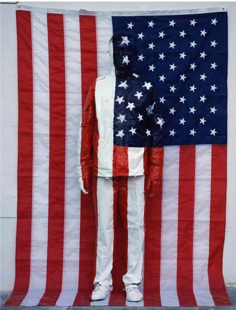 Liu-Bolin-Hiding-in-the-City-No.-62-American-National-Flag-2008