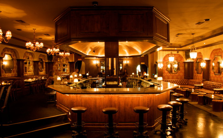 Erecciones, eyaculaciones, exhibiciones de Charles Bukowski