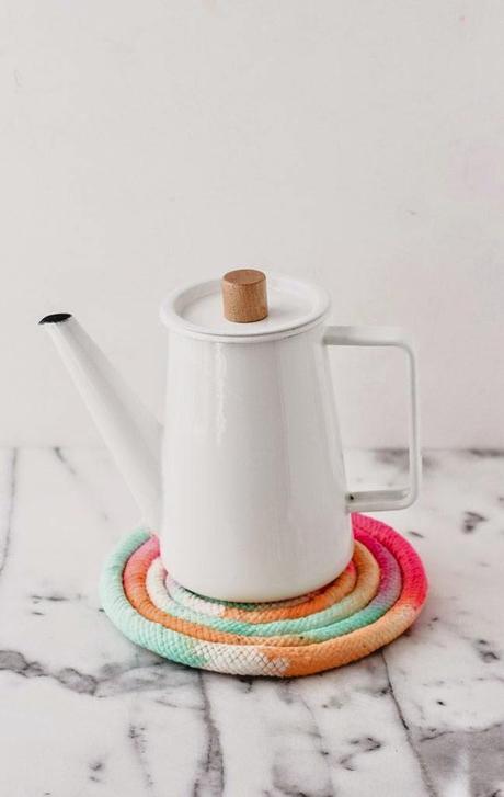 DIY SALVAMANTELES CON UNA CUERDA DE ALGODON