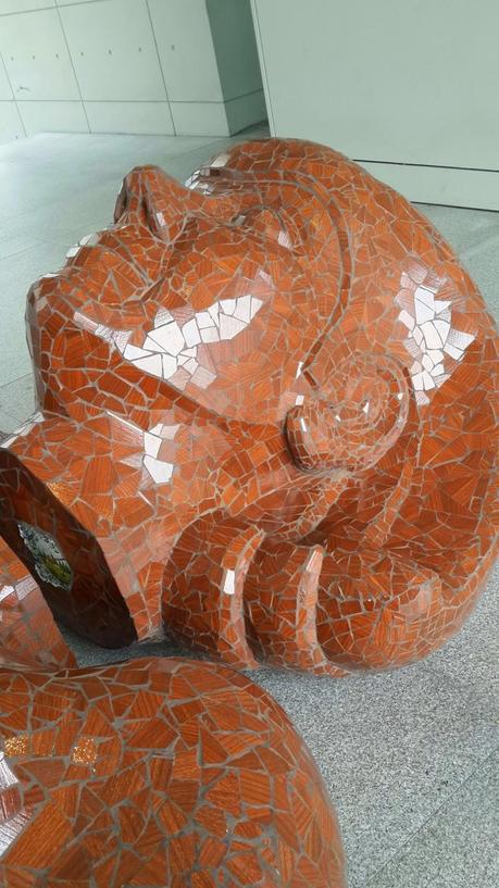 La gigante acostada en Puerto Madero. Los viajes de Nushi.