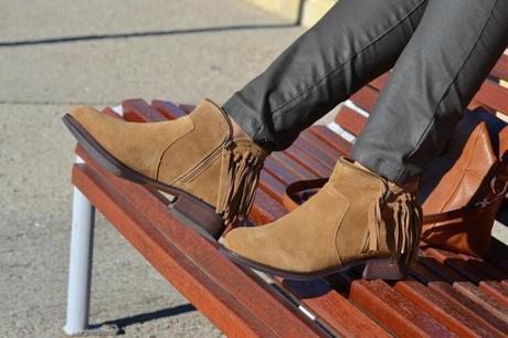 KAKI + NAVY