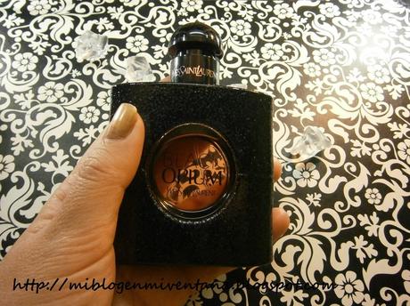 Black Opium: la seducción en frasco negro.