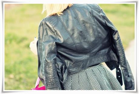 Nuestra bloguera de moda @Loqllevelarubia nos trae hoy… Pink bag