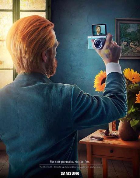 Original campaña de Samsung con artistas famosos para presentar su nueva cámara NX Mini.