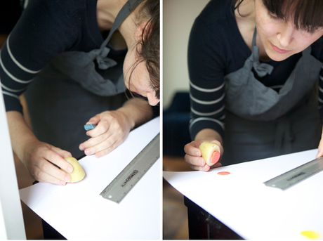 DIY: Estampar cuadros con patatas. Lunares de colores