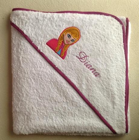 CAPAS DE BAÑO PARA UNA BEBÉ