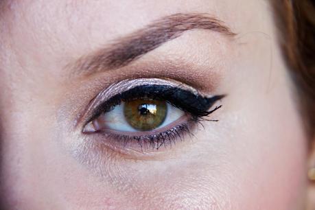 Look Red Lips & Black Liner