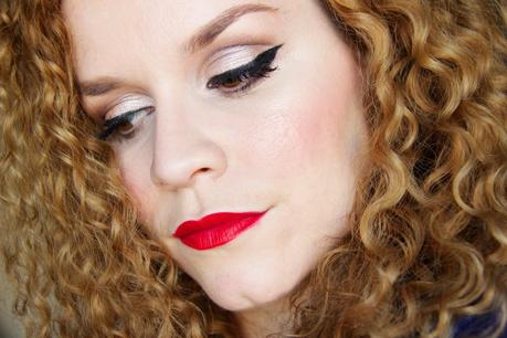 Look Red Lips & Black Liner