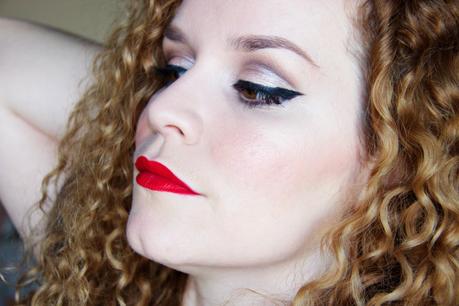 Look Red Lips & Black Liner