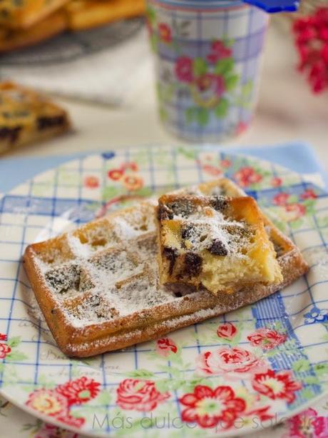 Gofres con chips de chocolate al horno
