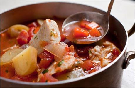 CALDERETA DE PESCADO Y MARISCO