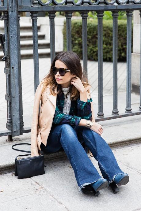 Flared_Jeans-Outfit-Checked_Skirt-Street_Style-Leather_Biker_Jacket-Sandro_Paris-Lace_Top-Collage_Vintage-17