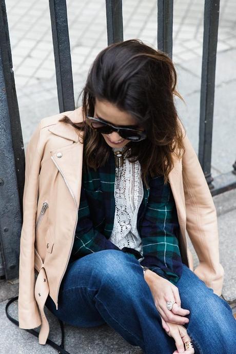 Flared_Jeans-Outfit-Checked_Skirt-Street_Style-Leather_Biker_Jacket-Sandro_Paris-Lace_Top-Collage_Vintage-24