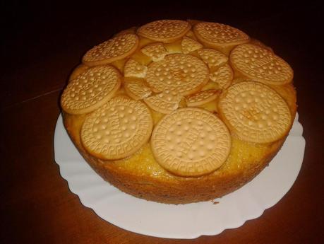 BIZCOCHO CON GALLETAS Y TROCITOS DE CHOCOLATE EN MI OLLA ERIKA