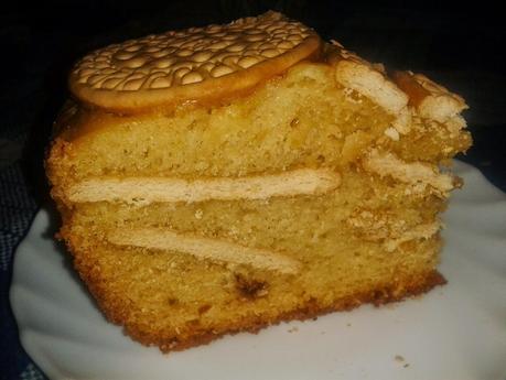 BIZCOCHO CON GALLETAS Y TROCITOS DE CHOCOLATE EN MI OLLA ERIKA