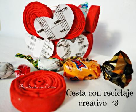 Cesta con reciclaje creativo