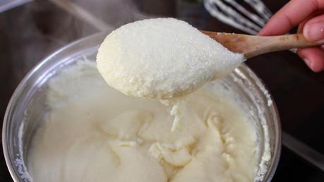 Rollitos de mozzarella dulce حلاوة جبن