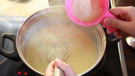 Rollitos de mozzarella dulce حلاوة جبن