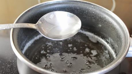 Rollitos de mozzarella dulce حلاوة جبن