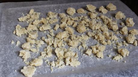 Tarta symphonie de queso, fresas y streusel almendras de P.hermé